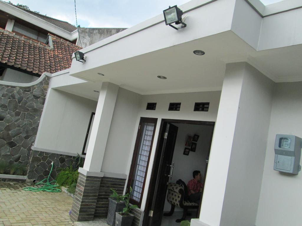 Elenor'S Home Bandung Exterior photo