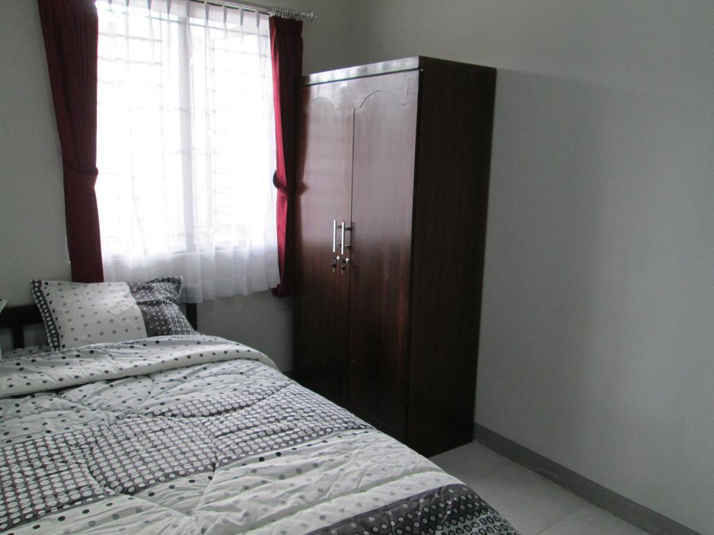 Elenor'S Home Bandung Room photo
